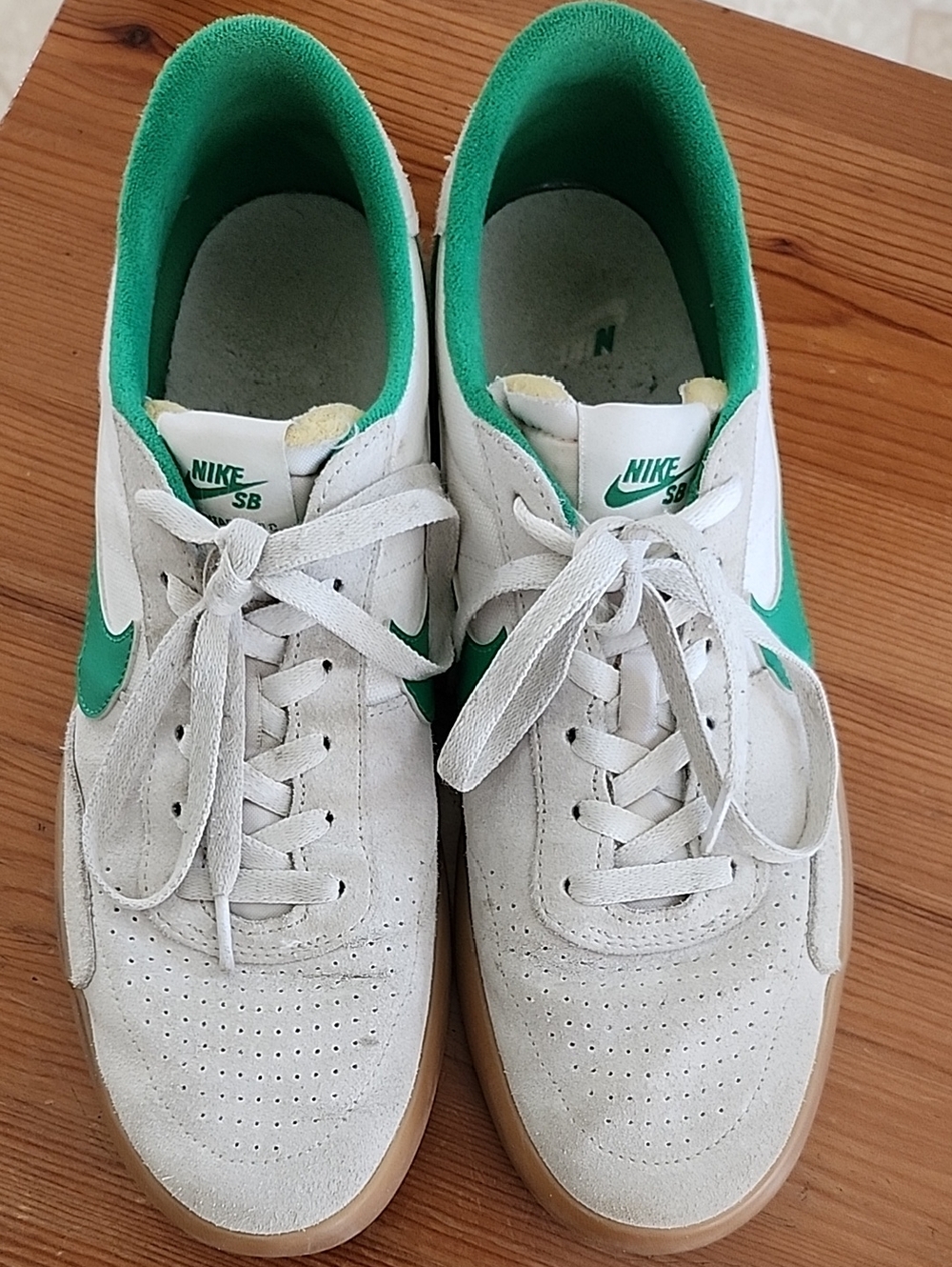 Nike SB White Suede Skate Shoes with Green Accents